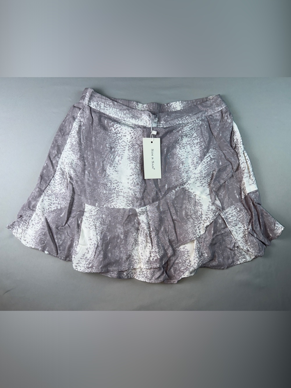 Sim & Sam Ruffle Mini Skirt Gray White Feminine Lightweight